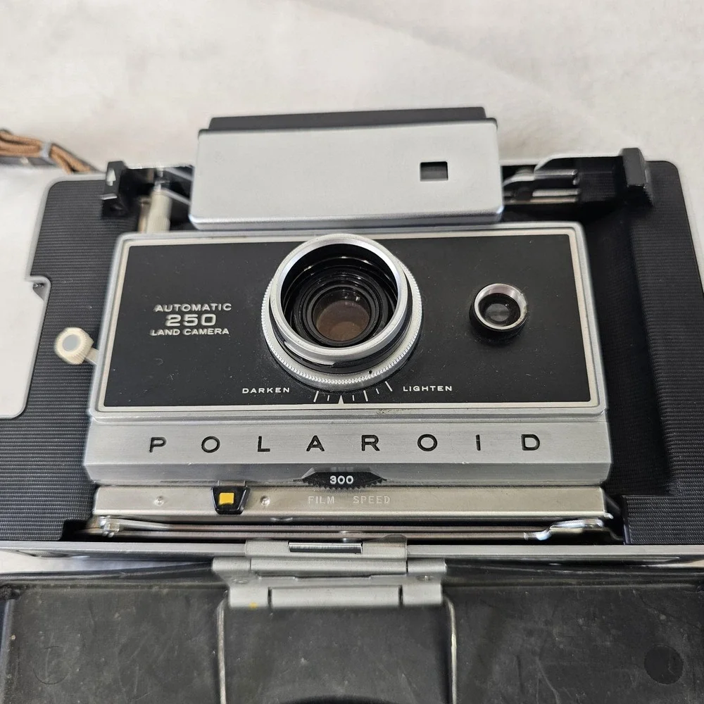 Vintage Polaroid Automatic‎ 250 Land Camera Folding Packfilm Parts Only Type 100